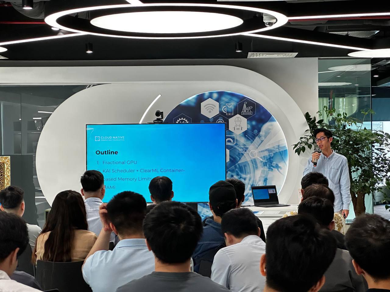 Minh Tu Nho walking through the outline: fractional GPU, KAI Scheduler with ClearML, HAMi